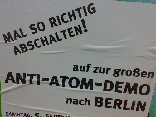 Anti-Atom
